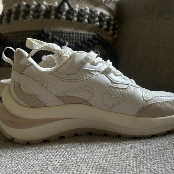 Jlo sneakers - Picture 3 of 6